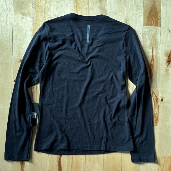 Women's T-shirt Bundle (2) - Picture 7 of 8